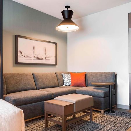Hyatt Place Sacramento International Airport Екстер'єр фото
